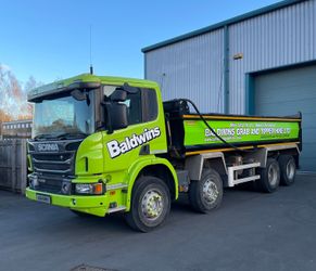 Tipper sign writing